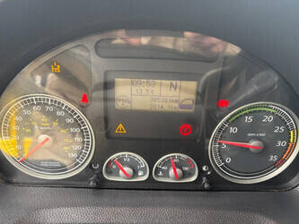 2011-iveco-eurocargo-1444046-46696836