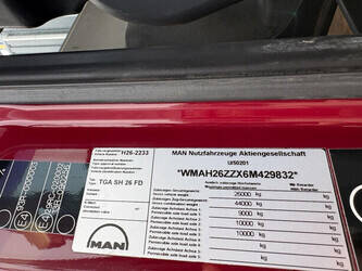 2005-man-tga-33-390-1444047-46696867