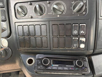 2005-man-tga-33-390-1444047-46696882