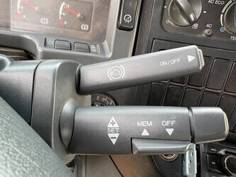 2005-man-tga-33-390-1444047-46696888