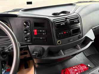 2014-mercedes-benz-atego-1444049-46696926