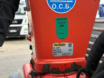 2014-mercedes-benz-atego-1444049-46696939