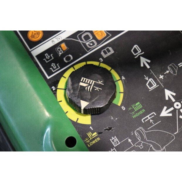 2014 JOHN DEERE X950R-46696985