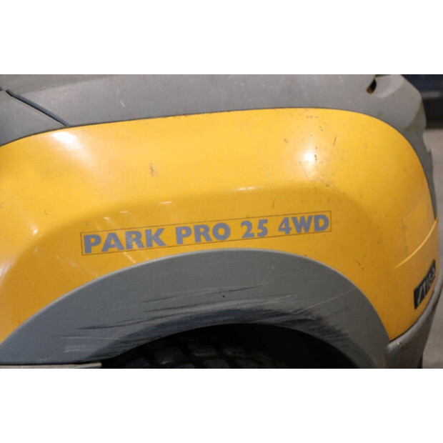 2011 ستيجا Park Pro 25 AWD-46697032