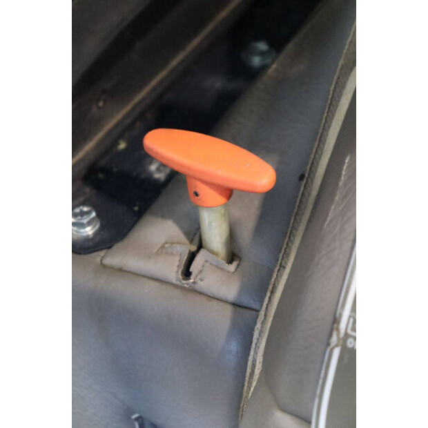 2018 لسكي TM3267-46697173