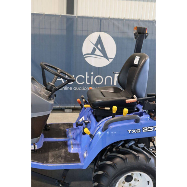 2014 Iseki TXG 237-46697211