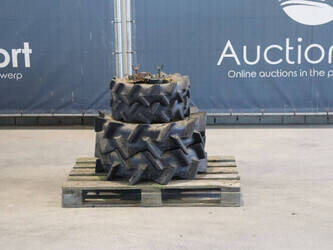 john-deere-b7000-46697234