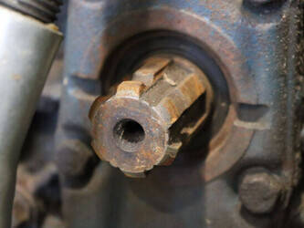 john-deere-b7000-46697252