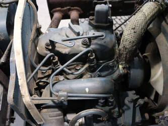 john-deere-b7000-46697255