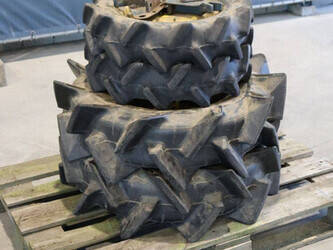 john-deere-b7000-46697267