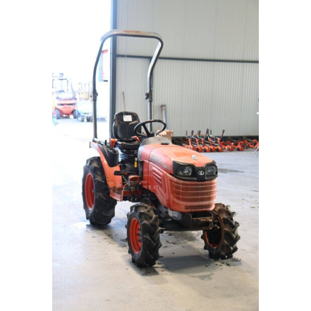 KUBOTA B2420-46697277