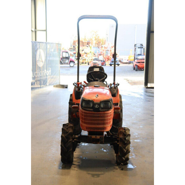 KUBOTA B2420-46697278