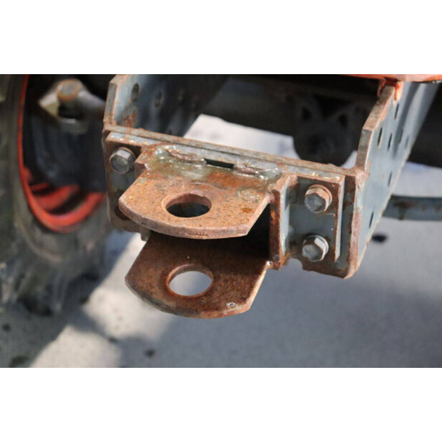 KUBOTA B2420-46697282