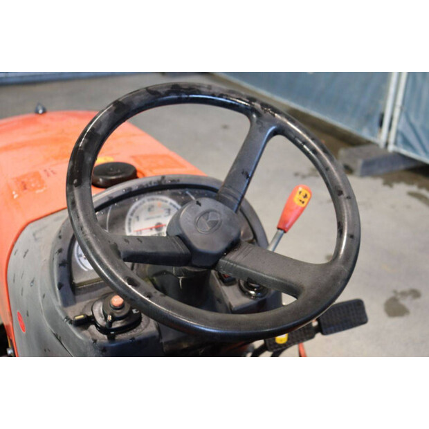 KUBOTA B2420-46697293