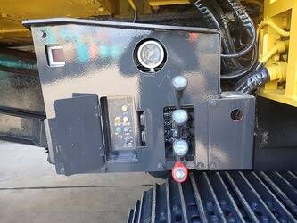 2014-komatsu-bz210-1-46697481