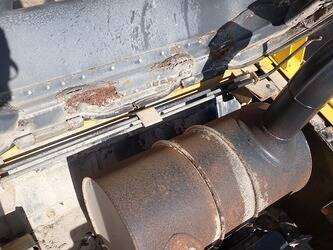 2014-komatsu-bz210-1-46697487