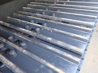 2014-komatsu-bz210-1-46697504