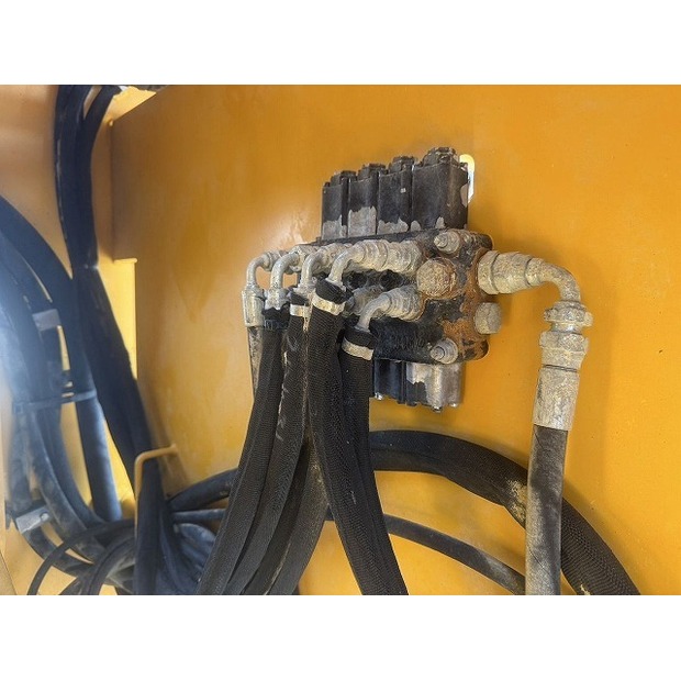 2014 ساندفيك QJ241-46697551