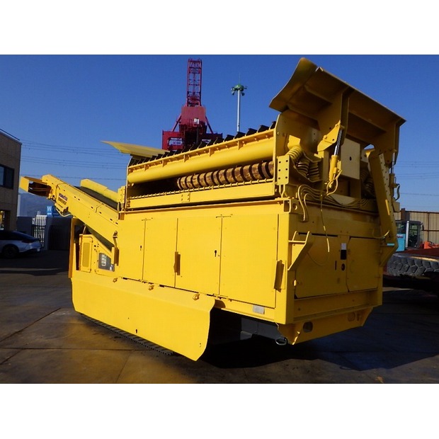 2004 Komatsu BM595F-46697672