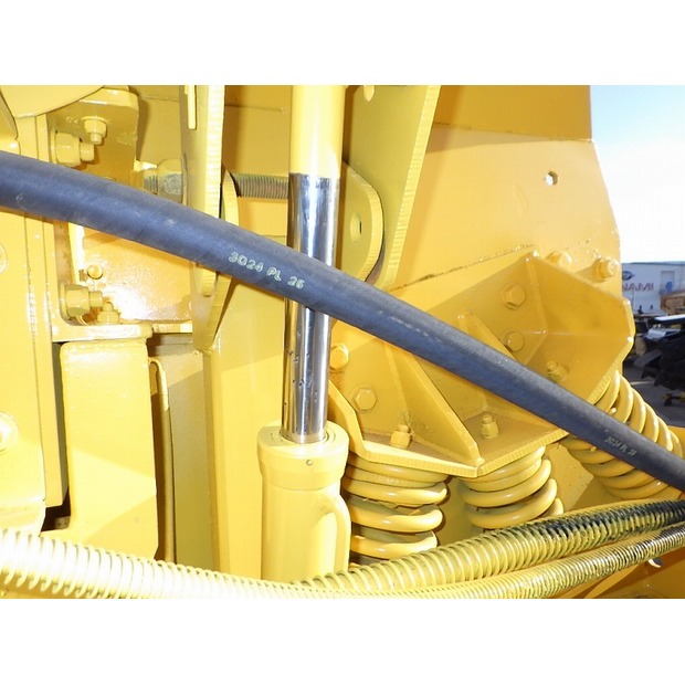 2004 Komatsu BM595F-46697692