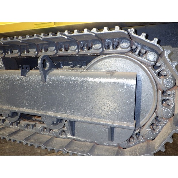 2004 Komatsu BM595F-46697695