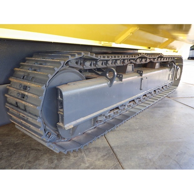 2004 Komatsu BM595F-46697702