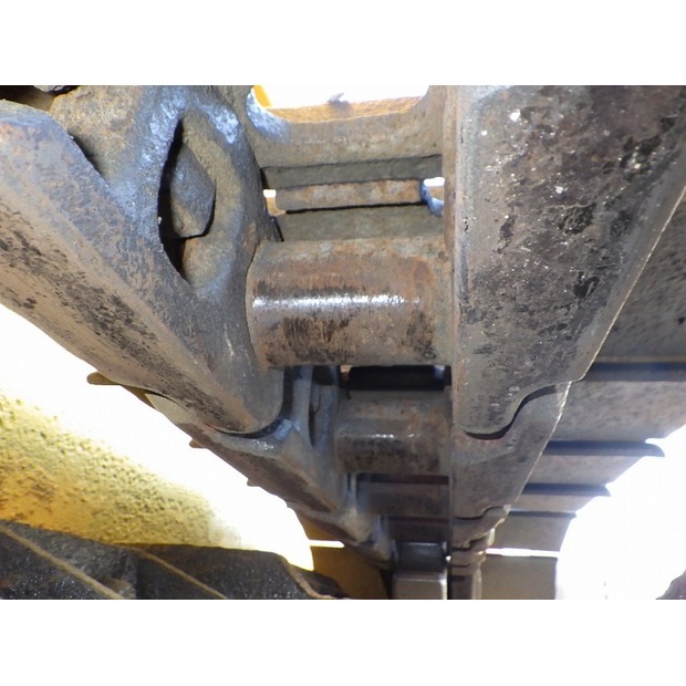 2004 Komatsu BM595F-46697708