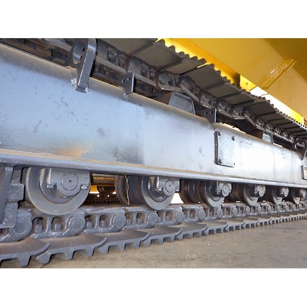 2004 Komatsu BM595F-46697709