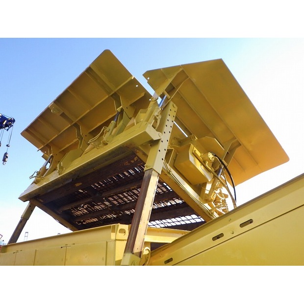 2004 Komatsu BM595F-46697712