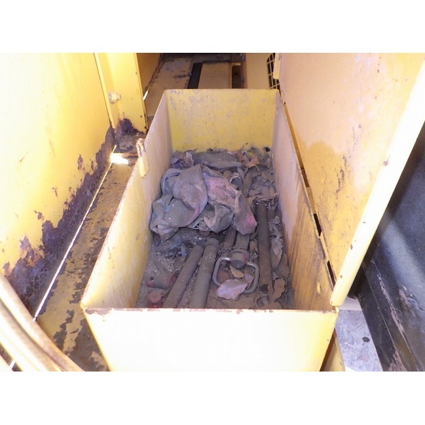 2004 Komatsu BM595F-46697714