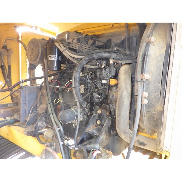 2004 Komatsu BM595F-46697718