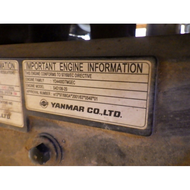 2004 Komatsu BM595F-46697721