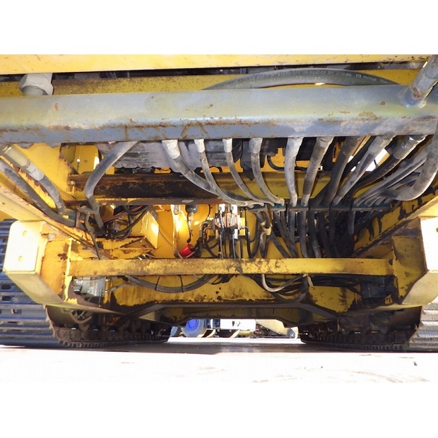 2004 Komatsu BM595F-46697724