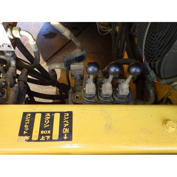 2004 Komatsu BM595F-46697725