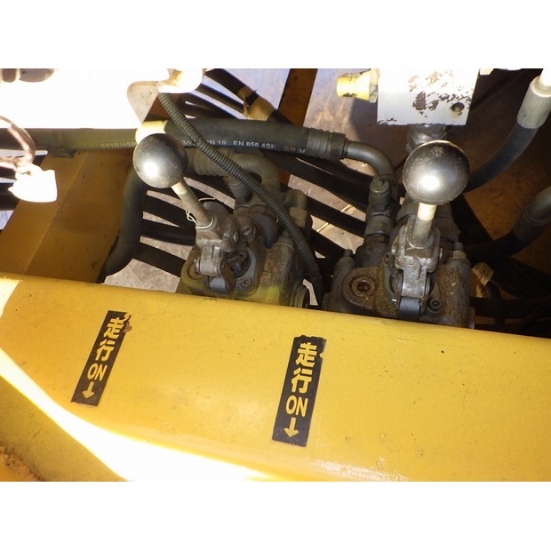 2004 Komatsu BM595F-46697727