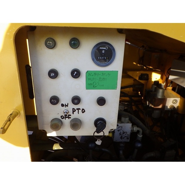 2004 Komatsu BM595F-46697728