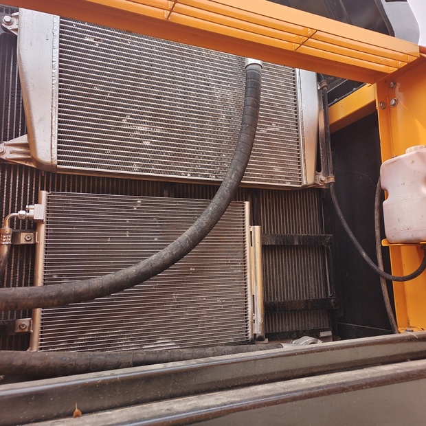 2024 Hyundai 330LC-9S-46697737