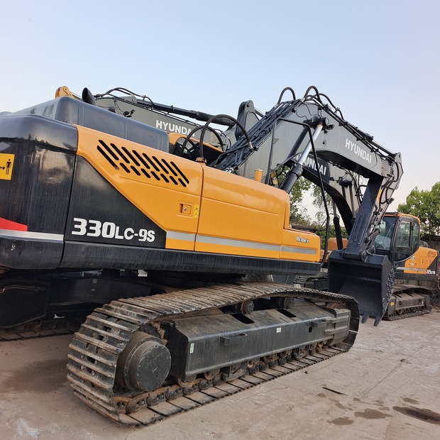 2024 Hyundai 330LC-9S-46697738