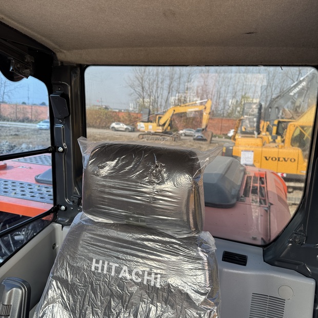 2023 Hitachi ZX200-46697808