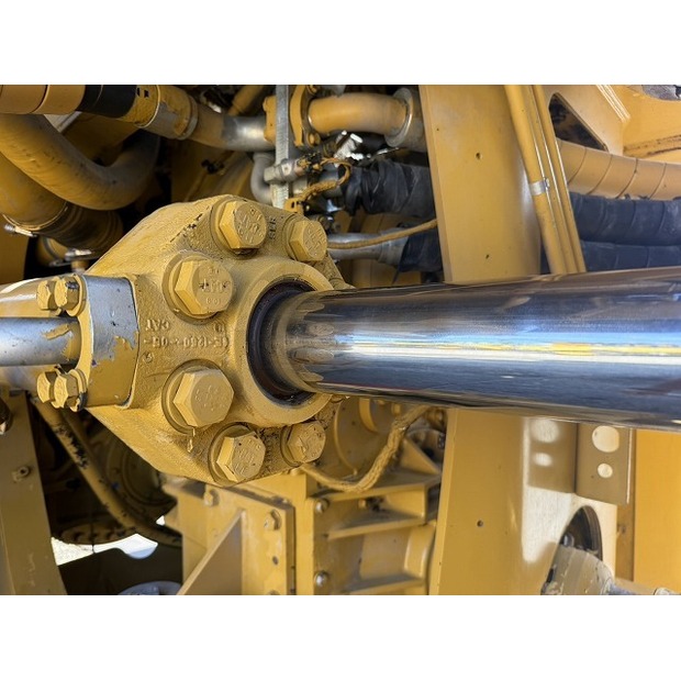 2015 Caterpillar 990K-46697940