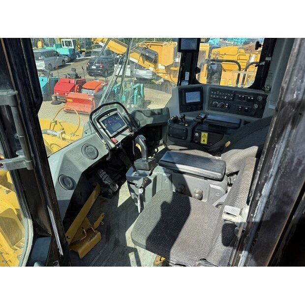 2015 Caterpillar 990K-46697976