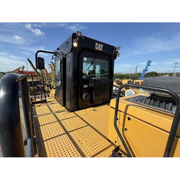 2015 Caterpillar 990K-46697993
