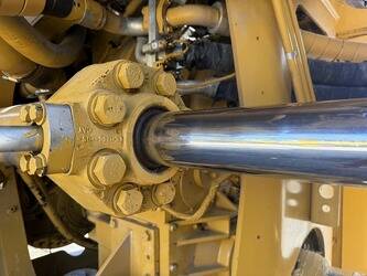 2015-caterpillar-990k-1444084-46698005