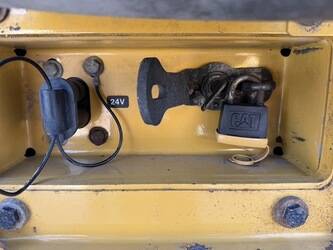 2015-caterpillar-990k-1444084-46698008