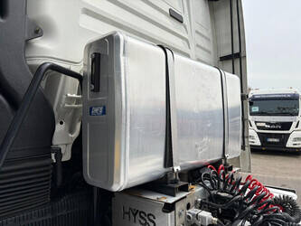 2016-man-tgx-18-440-1444099-46698402