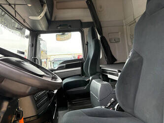 2016-man-tgx-18-440-1444099-46698408