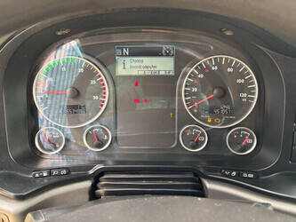 2016-man-tgx-18-440-1444099-46698413