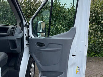 2018-ford-transit-fcd-46698575