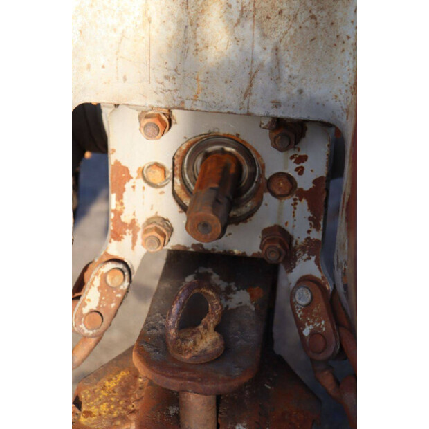 Massey Ferguson MF 590-46698992