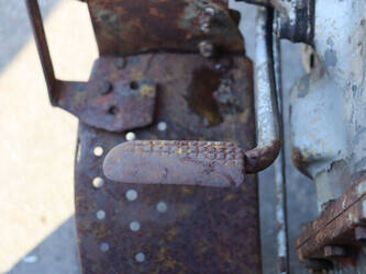 massey-ferguson-135-1443864-46699337